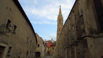 IMG_1177_Franziskanerkirche_Burg m.JPG (247790 Byte)